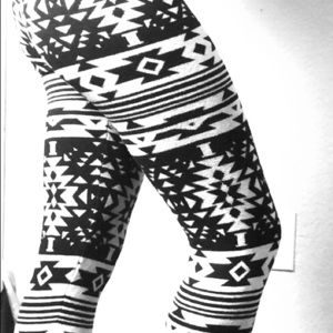SO Aztec Print Leggings
